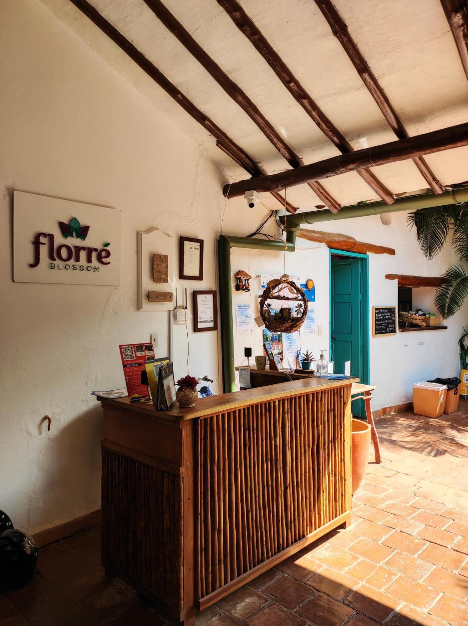 Hotel Florre Blossom 巴里查拉 外观 照片